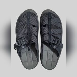 Oboz Men's Black Adventure Sandals